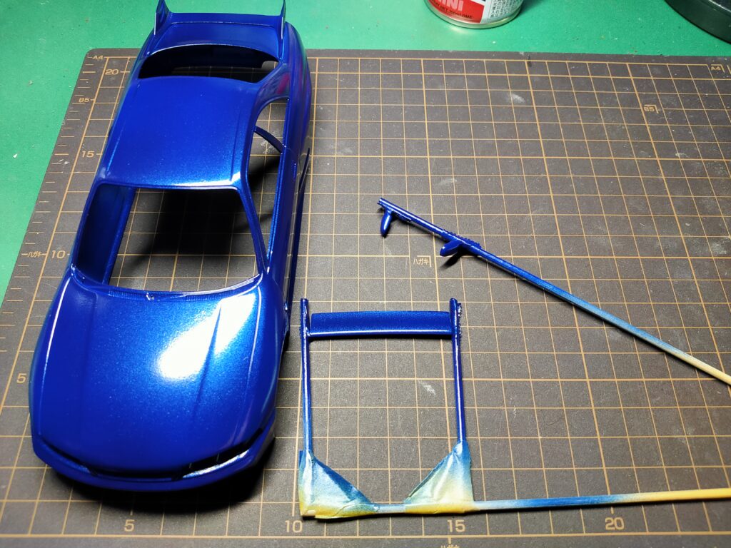 カーモデルの作り方 缶スプレー編 ボディ色とクリアの塗装 自己満カーモデル製作室 カーモデルの作り方 缶スプレー編 ボディ色とクリアの塗装 自己満カーモデル製作室